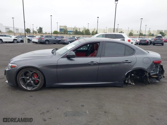 2019 Alfa Romeo Giulia Ti with VIN ZARFAMBN6K7607298, listed as a IAAI auction lot 42020714 with 67,469 mi miles. Bid and sale history available at carsss.com. Image 15.
