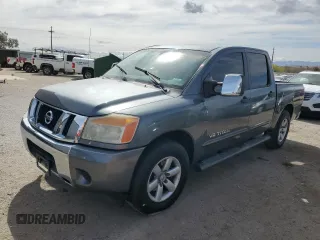 2014 Nissan Titan S z VIN 1N6AA0EKXEN501528, wystawiony jako Copart lot #51000885 z przebiegiem 159 136 mil mil oraz Szkoda całkowita • Salvage title. Historia ofert i sprzedaży dostępna na DreamBid. Obrazek 1.