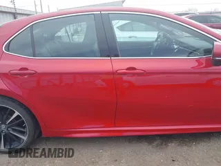 2019 Toyota Camry XSE with VIN 4T1B61HK7KU259014, listed as a IAAI auction lot 41771388 with 76,589 mi miles. Bid and sale history available at carsss.com. Image 14.