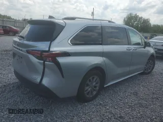 2022 Toyota Sienna XLE with VIN 5TDJRKEC3NS087440, listed as a Copart auction lot 55144735 with 35,050 mi miles and Salvage Title. Bid and sale history available at DreamBid. Image 3.