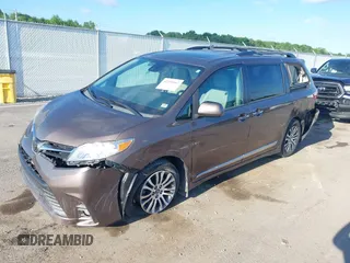 2019 Toyota Sienna XLE Auto Access Seat z VIN 5TDYZ3DC7KS984973, wystawiony jako IAAI lot #42299167 z przebiegiem 75 447 mil mil oraz . Historia ofert i sprzedaży dostępna na DreamBid. Obrazek 17.