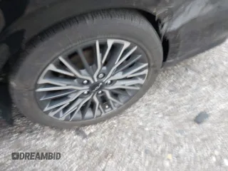 2023 Kia Forte GT-Line z VIN 3KPF54ADXPE627228, wystawiony jako IAAI lot #42022939 z przebiegiem 50 574 mil mil oraz . Historia ofert i sprzedaży dostępna na DreamBid. Obrazek 12.
