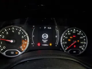2017 Jeep Renegade Altitude with VIN ZACCJBBBXHPF84837, listed as a Copart auction lot 43204725 with 115,368 mi miles and Salvage Title. Bid and sale history available at carsss.com. Image 9.