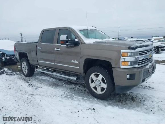 2015 Chevrolet Silverado 2500HD Built After Aug 14 High Country with VIN 1GC1KXE89FF543780, listed as a IAAI auction lot 41557608 with 164,171 mi miles. Bid and sale history available at carsss.com. Image 1.