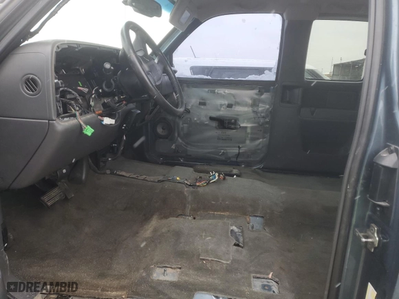 2006 Chevrolet Silverado 1500 LT2 with VIN 1GCEK19B66Z205871, listed as a Copart auction lot 43923565 with 0 mi miles and Salvage Title. Bid and sale history available at carsss.com. Image 7.