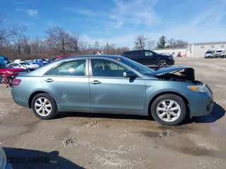 2011 Toyota Camry LE with VIN 4T1BK3EK1BU618272, listed as a IAAI auction lot 41690797 with 130,686 mi miles. Bid and sale history available at carsss.com. Image 13.