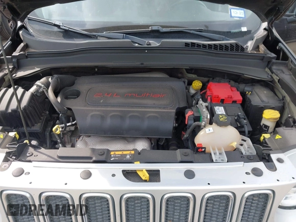 2018 Jeep Renegade Limited with VIN ZACCJADB7JPH33038, listed as a IAAI auction lot 42151122 with 84,688 mi miles and . Bid and sale history available at DreamBid. Image 10.