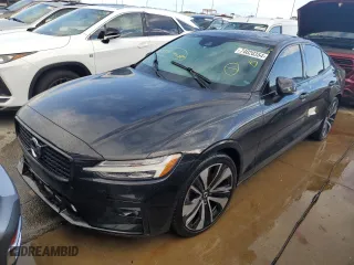 2022 Volvo S60 Momentum with VIN 7JRL12FZ0NG160665, listed as a Copart auction lot 74020354 with 0 mi miles and Salvage Title. Bid and sale history available at carsss.com. Image 1.