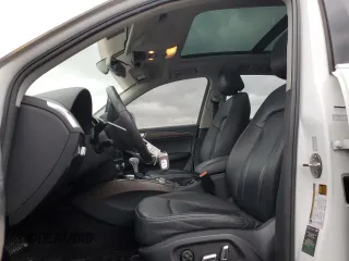 2015 Audi Q5 Premium Plus с VIN WA1VFCFP8FA086326, выставлен на аукционе Copart как лот 82261654 с пробегом 235 148 миль миль и Списание • Salvage title. История ставок и продаж доступна на DreamBid. Изображение 7.