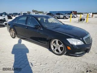 2013 Mercedes-Benz S-Class S 550 with VIN WDDNG7DB3DA527588, listed as a Copart auction lot 44117885 with 92,417 mi miles and Clean Title. Bid and sale history available at carsss.com. Image 4.