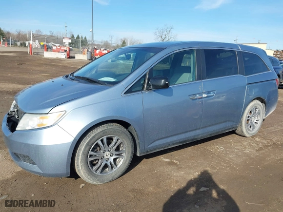 2011 Honda Odyssey EX-L with VIN 5FNRL5H68BB029724, listed as a IAAI auction lot 41854698 with 171,600 mi miles. Bid and sale history available at carsss.com. Image 2.