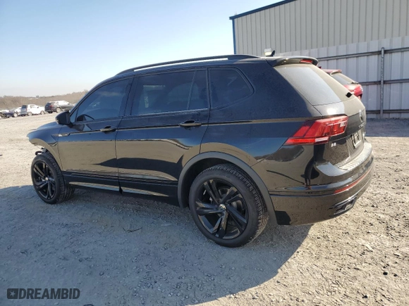 2024 Volkswagen Tiguan SE R-Line Black with VIN 3VVCB7AX0RM090094, listed as a Copart auction lot 42356495 with 2,604 mi miles and Salvage Title. Bid and sale history available at carsss.com. Image 2.