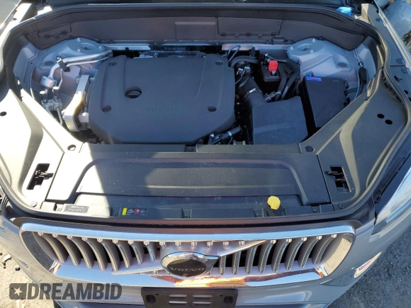2025 Volvo XC90 Plus with VIN YV4062PE6S1342087, listed as a Copart auction lot 43110805 with 3,766 mi miles and Clean Title. Bid and sale history available at DreamBid. Image 12.