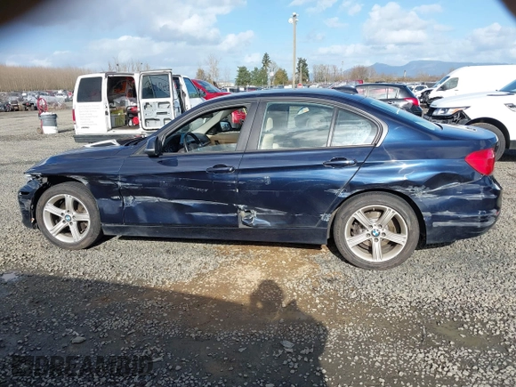 2014 BMW 3 Series 328d xDrive with VIN WBA3D5C53EKX95091, listed as a IAAI auction lot 41696613 with 117,982 mi miles. Bid and sale history available at carsss.com. Image 14.