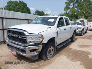 2019 Ram 2500 Tradesman with VIN 3C6UR5CJ4KG670813, listed as a IAAI auction lot 42412667 with 149,503 mi miles and . Bid and sale history available at DreamBid. Image 2.