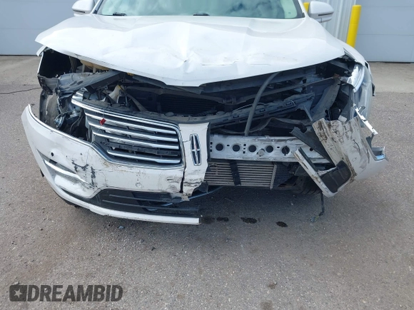 2016 Lincoln MKC Reserve with VIN 5LMTJ3DH1GUJ12829, listed as a IAAI auction lot 42370899 with 123,980 mi miles and . Bid and sale history available at DreamBid. Image 6.