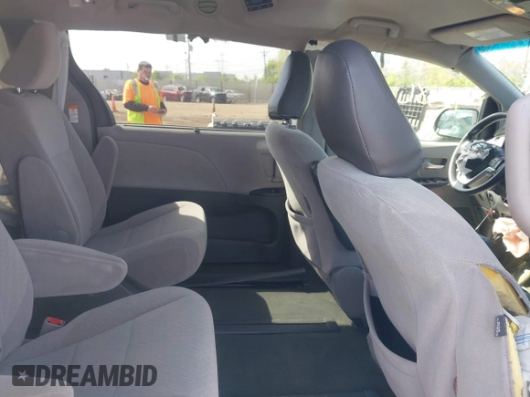 2017 Toyota Sienna LE with VIN 5TDJZ3DC2HS166433, listed as a IAAI auction lot 42084039 with 121,540 mi miles and . Bid and sale history available at DreamBid. Image 8.