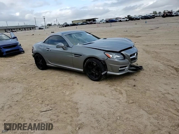 2012 Mercedes-Benz SLK 350 with VIN WDDPK5HA3CF033391, listed as a Copart auction lot 85670954 with 135,423 mi miles and Salvage title. Bid and sale history available at DreamBid. Image 11.