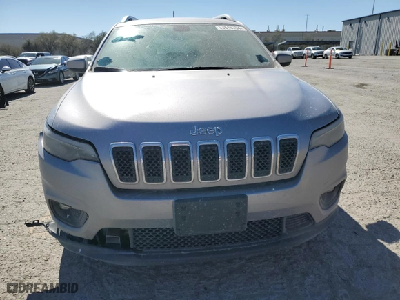 2019 Jeep Cherokee Latitude with VIN 1C4PJLCBXKD242803, listed as a Copart auction lot 53848294 with 85,380 mi miles and Salvage Title. Bid and sale history available at carsss.com. Image 5.