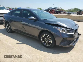 2024 Kia Forte LXS with VIN 3KPF24AD2RE784215, listed as a Copart auction lot 51865775 with 28,967 mi miles and Clean Title. Bid and sale history available at carsss.com. Image 4.
