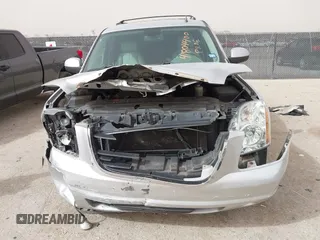 2014 GMC Yukon SLT with VIN 1GKS1CE02ER204452, listed as a IAAI auction lot 41804400 with 176,265 mi miles. Bid and sale history available at carsss.com. Image 6.