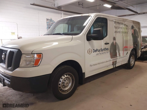 2015 Nissan NV SV with VIN 1N6BF0KX8FN807389, listed as a IAAI auction lot 42039881 with 313,992 mi miles. Bid and sale history available at carsss.com. Image 2.