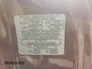 1999 Jaguar XK z VIN SAJGX2043XC032962, wystawiony jako Copart lot #49312155 z przebiegiem 74 662 mil mil oraz Szkoda całkowita • Salvage title. Historia ofert i sprzedaży dostępna na DreamBid. Obrazek 12.
