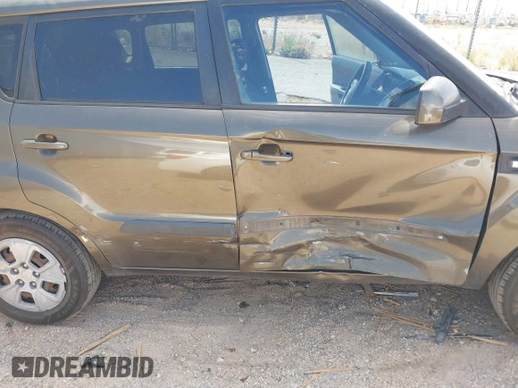 2013 Kia Soul with VIN KNDJT2A52D7549343, listed as a IAAI auction lot 42054180 with 124,457 mi miles and . Bid and sale history available at DreamBid. Image 6.