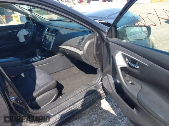 2016 Nissan Altima S with VIN 1N4AL3APXGC250109, listed as a IAAI auction lot 41884262 with 202,730 mi miles and . Bid and sale history available at DreamBid. Image 5.
