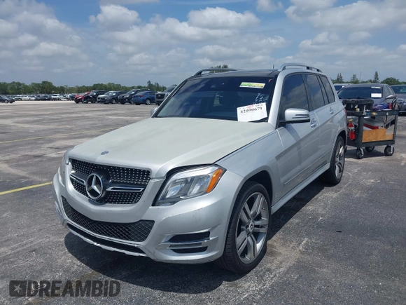 2014 Mercedes-Benz GLK 350 z VIN WDCGG5HB4EG203463, wystawiony jako IAAI lot #42090671 z przebiegiem 217 216 mil mil oraz . Historia ofert i sprzedaży dostępna na DreamBid. Obrazek 6.