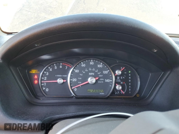 2007 Mitsubishi Endeavor LS with VIN 4A4MM21S07E040487, listed as a Copart auction lot 88925875 with 230,821 mi miles and Salvage Title. Bid and sale history available at carsss.com. Image 9.