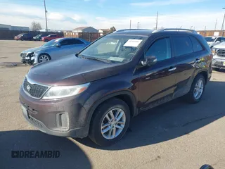 2015 Kia Sorento LX with VIN 5XYKTDA76FG602908, listed as a IAAI auction lot 41501885 with 181,047 mi miles. Bid and sale history available at carsss.com. Image 17.