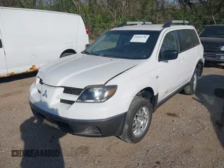 2004 Mitsubishi Outlander LS with VIN JA4LZ31F24U002784, listed as a IAAI auction lot 42069746 with 197,912 mi miles. Bid and sale history available at carsss.com. Image 2.