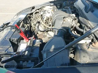 2001 Ford Taurus z VIN 1FAHP55U51G273957, wystawiony jako IAAI lot #42211266 z przebiegiem 198 797 mil mil oraz . Historia ofert i sprzedaży dostępna na DreamBid. Obrazek 12.