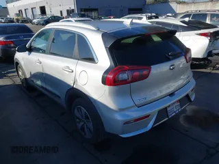 2019 Kia Niro LX with VIN KNDCB3LC1K5256409, listed as a IAAI auction lot 41741415 with 153,360 mi miles. Bid and sale history available at carsss.com. Image 3.