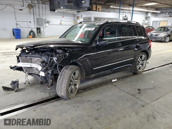 2013 Mercedes-Benz GLK 350 z VIN WDCGG8JB5DF940946, wystawiony jako Copart lot #56927945 z przebiegiem Nie podano mil oraz Szkoda całkowita • Salvage title. Historia ofert i sprzedaży dostępna na DreamBid. Obrazek 1.