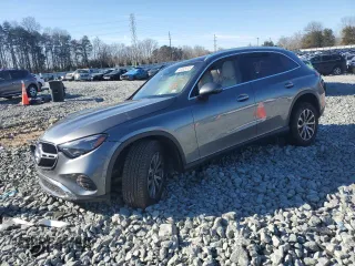 2023 Mercedes-Benz GLC 300 z VIN W1NKM4HB2PU023219, wystawiony jako Copart lot #43032015 z przebiegiem Nie podano mil oraz Szkoda całkowita • Salvage title. Historia ofert i sprzedaży dostępna na DreamBid. Obrazek 1.