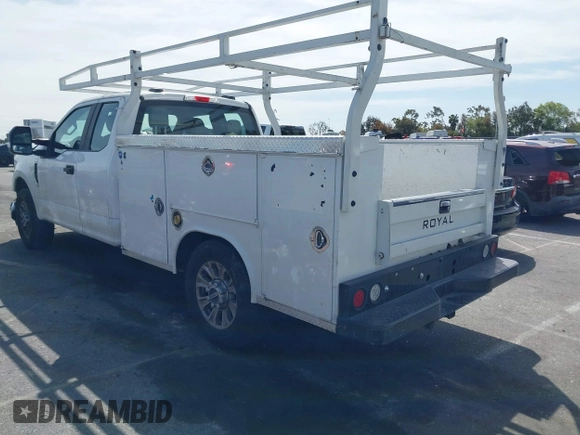 2020 Ford F-250 XL with VIN 1FD7X2A64LED22524, listed as a IAAI auction lot 41904127 with 65,255 mi miles and . Bid and sale history available at DreamBid. Image 3.