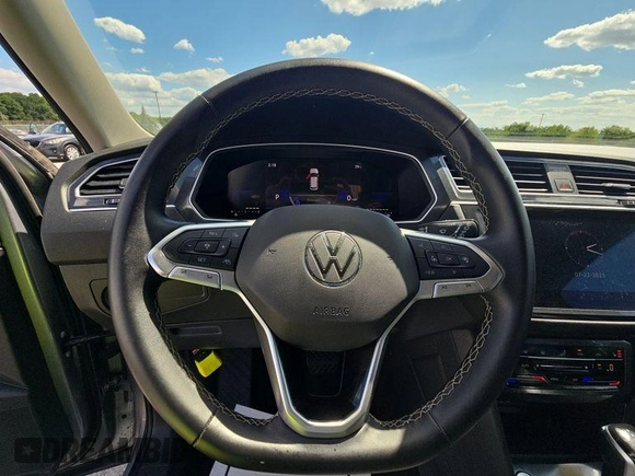 2024 Volkswagen Tiguan SE с VIN 3VV3B7AX4RM084914, выставлен на аукционе IAAI как лот 42808980 с пробегом 33 888 миль миль и . История ставок и продаж доступна на DreamBid. Изображение 12.