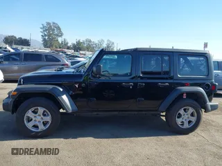 2022 Jeep Wrangler Unlimited Sport S with VIN 1C4HJXDN8NW263081, listed as a IAAI auction lot 41113466 with 34,238 mi miles. Bid and sale history available at carsss.com. Image 15.