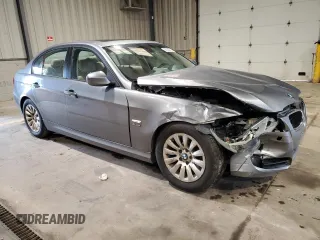 2009 BMW 3 Series 328i xDrive with VIN WBAPK53519A511752, listed as a Copart auction lot 60935025 with 129,307 mi miles and Salvage title. Bid and sale history available at DreamBid. Image 4.