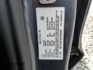 2023 Tesla Model 3 z VIN 5YJ3E1EA1PF692481, wystawiony jako Copart lot #61764165 z przebiegiem 22 649 mil mil oraz Szkoda całkowita • Salvage title. Historia ofert i sprzedaży dostępna na DreamBid. Obrazek 12.