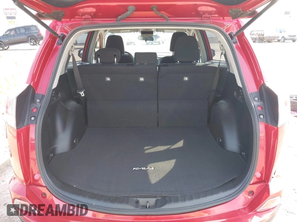 2017 Toyota RAV4 LE z VIN JTMZFREV1HJ114691, wystawiony jako IAAI lot #41920061 z przebiegiem 35 885 mil mil oraz . Historia ofert i sprzedaży dostępna na DreamBid. Obrazek 17.