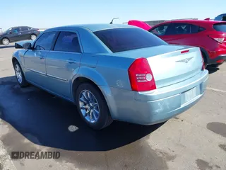 2008 Chrysler 300 LX with VIN 2C3KA43R08H267996, listed as a IAAI auction lot 41651603 with 188,760 mi miles. Bid and sale history available at carsss.com. Image 3.