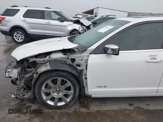 2008 Lincoln MKZ z VIN 3LNHM26TX8R625632, wystawiony jako IAAI lot #41905293 z przebiegiem 205 485 mil mil oraz . Historia ofert i sprzedaży dostępna na DreamBid. Obrazek 19.