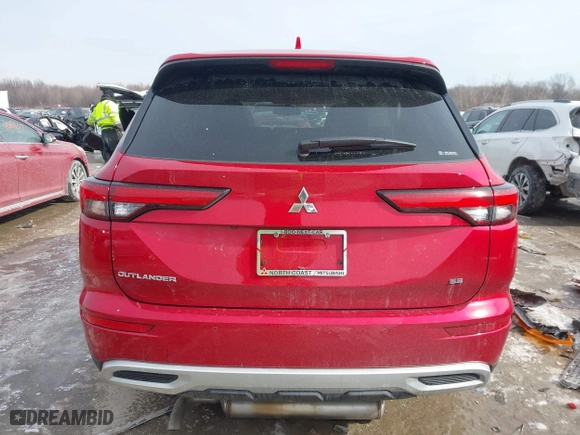 2024 Mitsubishi Outlander SE with VIN JA4J4VA88RZ025614, listed as a IAAI auction lot 41587897 with 5,948 mi miles. Bid and sale history available at carsss.com. Image 16.