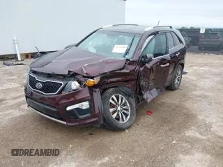 2013 Kia Sorento SX with VIN 5XYKW4A26DG323788, listed as a IAAI auction lot 41937685 with 35,074 mi miles. Bid and sale history available at carsss.com. Image 2.
