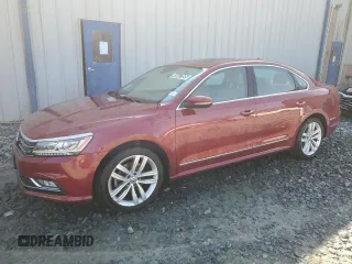 2018 Volkswagen Passat SEL Premium z VIN 1VWCA7A36JC014669, wystawiony jako Copart lot #46847095 z przebiegiem 77 640 mil mil oraz Czysty tytuł • Clean title. Historia ofert i sprzedaży dostępna na DreamBid. Obrazek 1.