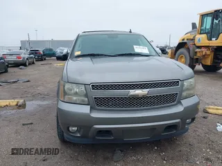 2008 Chevrolet Tahoe LTZ с VIN 1GNFC13008R192473, выставлен на аукционе IAAI как лот 41353411 с пробегом 163 581 миль миль и . История ставок и продаж доступна на DreamBid. Изображение 12.