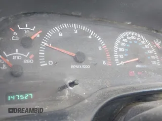 2000 Dodge 1500 z VIN 1B7HF13Z7YJ123270, wystawiony jako IAAI lot #42300077 z przebiegiem 147 527 mil mil oraz . Historia ofert i sprzedaży dostępna na DreamBid. Obrazek 13.